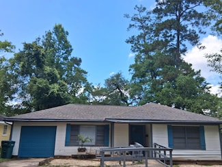 5330 Landry Ln, Beaumont, TX 77708
