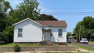 2121 N Prospect Rd, Peoria, IL 61603