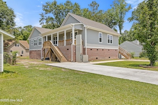218 Spring Dr, Jacksonville, NC 28540
