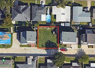 10 Homerun Ln, Metairie, LA 70003