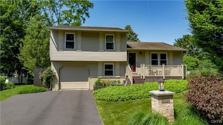 8424 Sextant Dr, Baldwinsville, NY 13027