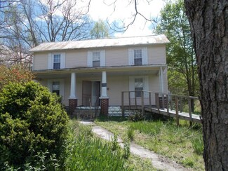 151 Jesse Peters Dr Unit 1, Dryden, VA 24243