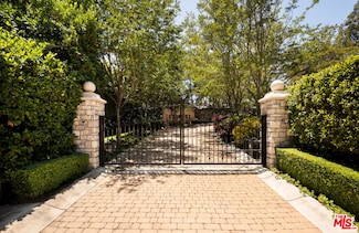 9996 Sunset Blvd, Beverly Hills, CA 90210