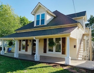 304 Plum St, Florence, AL 35630