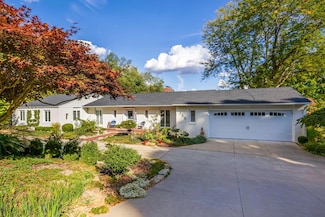 732 Mount Parnassus Dr, Granville, OH 43023