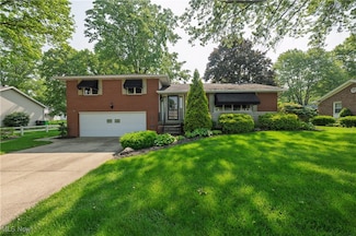 768 Oakcrest Ln NE, Massillon, OH 44646