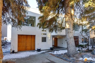 1218 S St, Anchorage, AK 99501