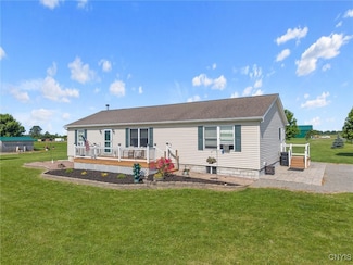 13489 Case Rd, Chaumont, NY 13622