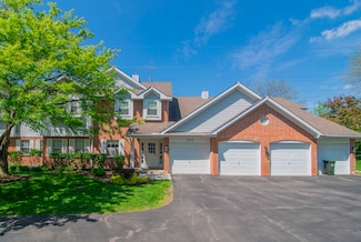 879 Pas Ct Unit 101, Naperville, IL 60563