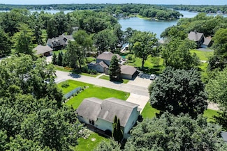 N7686 Rendell Dr, Elkhorn, WI 53121