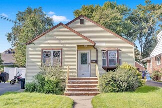 528 Forest Ave, Lyndhurst, NJ 07071