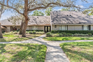 1103 Old Mill Pond Rd, Palm Harbor, FL 34683