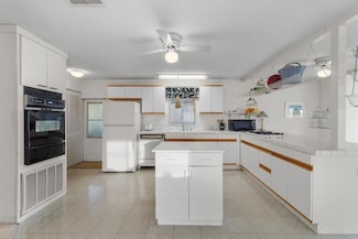 8128 Royal Park Ln, El Cajon, CA 92021