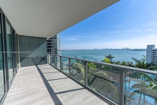 650 NE 32nd St Unit 903, Miami, FL 33137