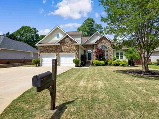 411 Laurel Hill Dr, Roebuck, SC 29376