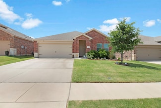 720 Alton Dr, Aubrey, TX 76227
