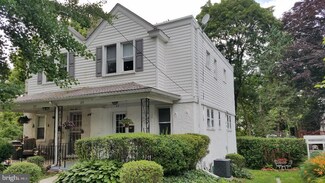27 4th St, Chester, PA 19015