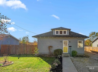 1123 Rosenlof Ave, Nampa, ID 83687