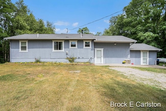 3950 Barnes Rd, Ravenna, MI 49451