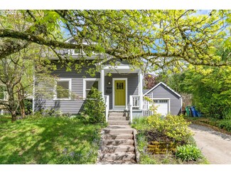 1565 SE Clatsop St, Portland, OR 97202