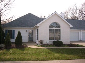 216 Mariners Way Unit 3O, Sheffield Lake, OH 44054