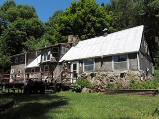 59318 Benhardt Ridge Rd, Lynxville, WI 54626