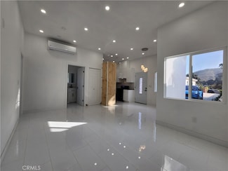 10343 Penrose St, Sun Valley, CA 91352