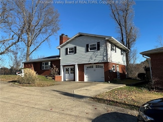 128 McGovran Rd, Charleston, WV 25314