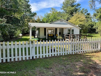 200 Daniels St, Hamlet, NC 28345