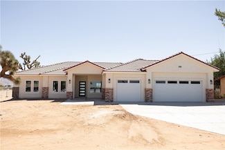 12409 Pawnee Rd, Apple Valley, CA 92308