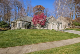 1969 Oak Hollow Rd NW, Grand Rapids, MI 49504