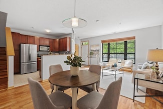 820 Emerald St Unit 124, Saint Paul, MN 55114