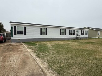 619 9th Ave SE, Stanley, ND 58784