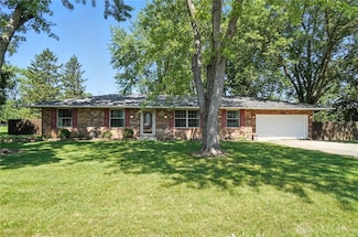 1256 Cedarcliff Dr, Beavercreek, OH 45434