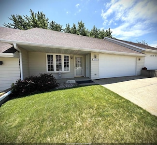 2803 Mary St, Yankton, SD 57078