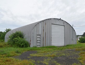 4193 Waynes Trace Rd, Hamilton, OH 45011