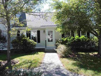 101 River Grant Dr, Contoocook, NH 03229