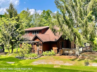 27 Terrace Dr, Prattsville, NY 12468