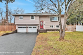 5 Roming Ln, Saugerties, NY 12477