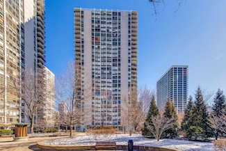 1455 N Sandburg Terrace Unit 1206B, Chicago, IL 60610