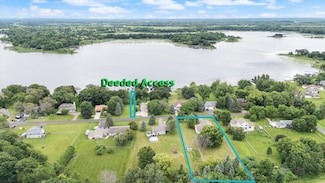 9408 Jennifer Ct, Chisago City, MN 55013