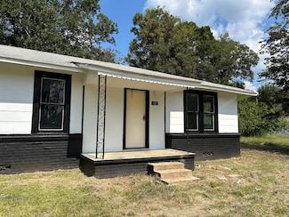 205 Gammage St, Elkhart, TX 75839