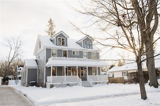 81 Hall St, Chagrin Falls, OH 44022