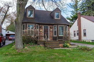 135 N Wilson Ave, Royal Oak, MI 48067