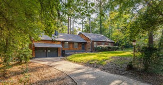 1112 Meadowbrook Rd, Jackson, MS 39206