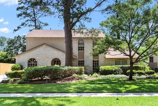 1022 Oak Leaf St, La Porte, TX 77571