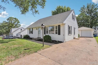 10318 Baptist Church Rd, Saint Louis, MO 63123