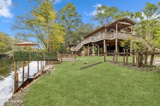 789 River Bend Dr, Burgaw, NC 28425