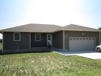 511 W Cleveland Ave, Sterling, KS 67579