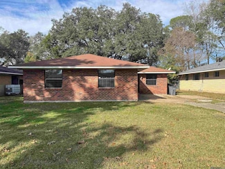 1027 Arcadia Dr, Baton Rouge, LA 70810